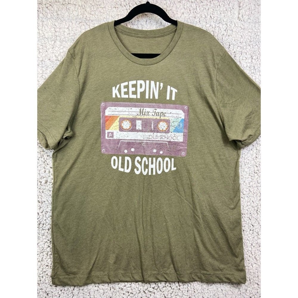 Olive green  Keepin' It Old School  graphic T shirt short sleeve size 2XL